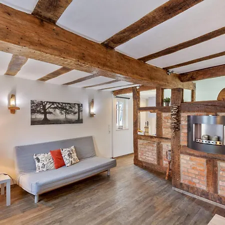 1 Apartment *