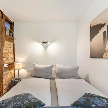 Apartmán 1 *