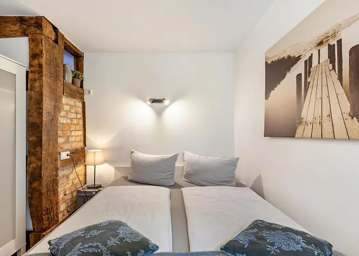 1 * Wallhausen (Rhineland-Palatinate)